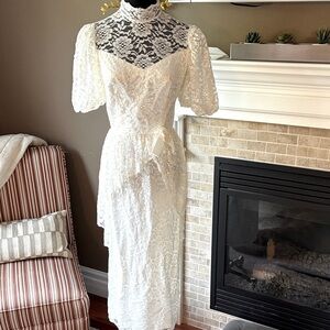 70s Dance Originals by Zarnett Elegant White Lace Dress fits size 6